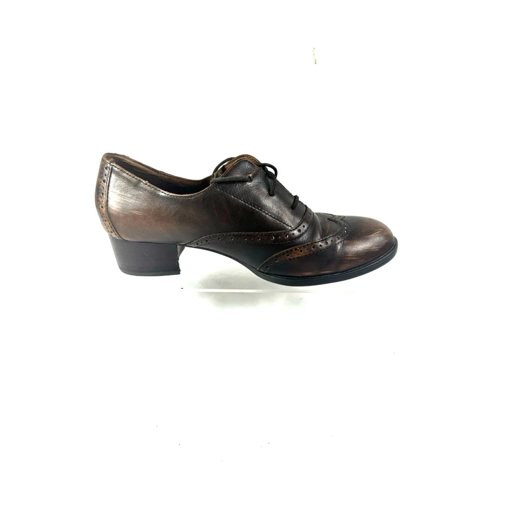 BORN Size 9 Leather Wingtip Naleigh Heeled Oxford Shoes EU 40.5 - Picture 13 of 15